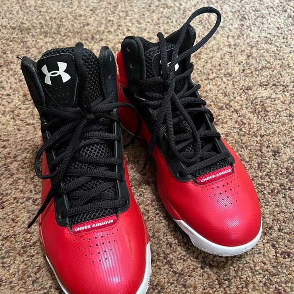 UNDER ARMOUR UA MICRO G TORCH WOMENS BASKETBALL SHOES SIZE 8.5 BRAND NEW - Picture 2 of 6